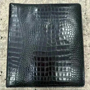 Brand: Raika
VINTAGE BLACK fine-grain leather 3-ring album by Raika